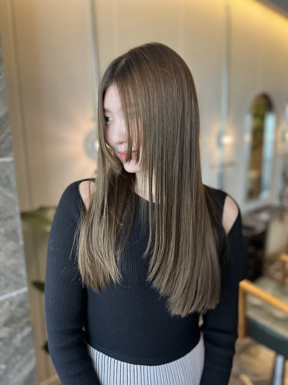 髪質改善 レイヤーカット オリーブカラー ツヤ髪 20.30代女性