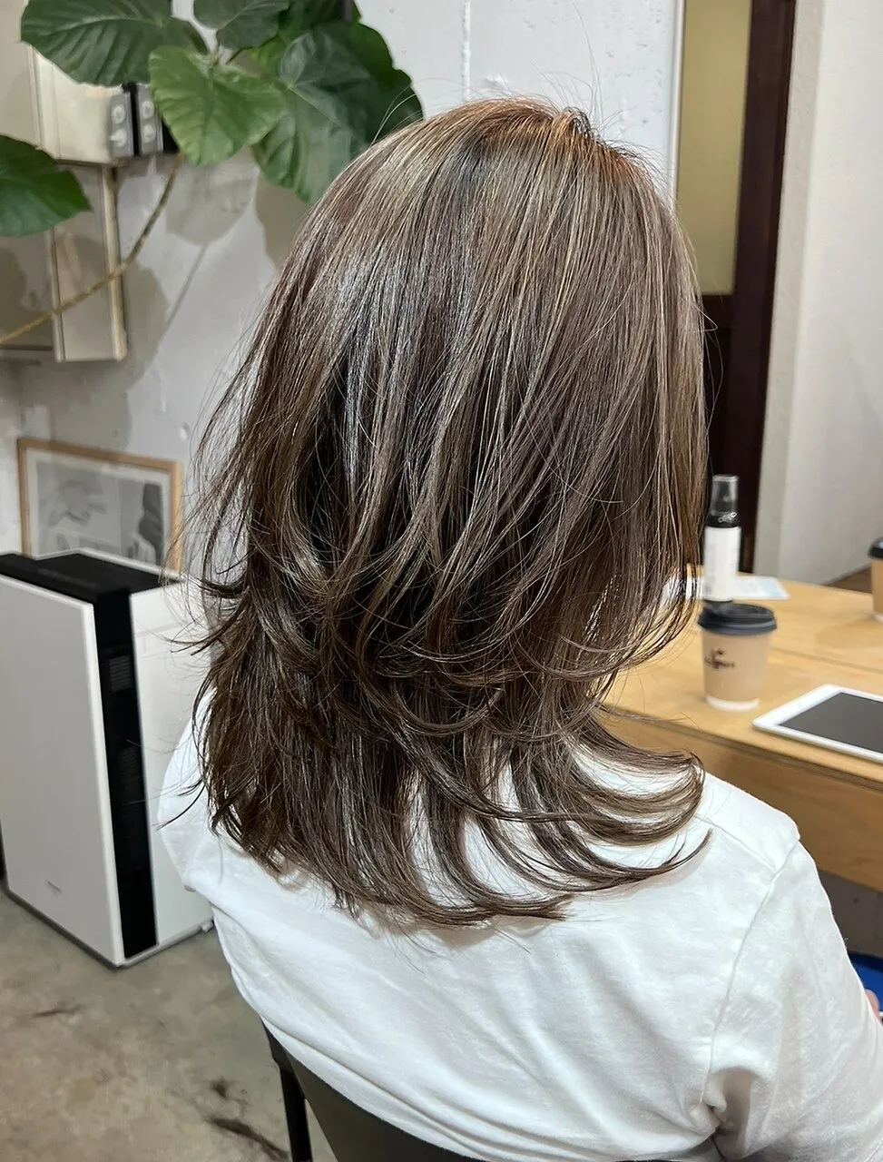 レイヤーカット ミルクティーハイライト 髪質改善 40代50代女性